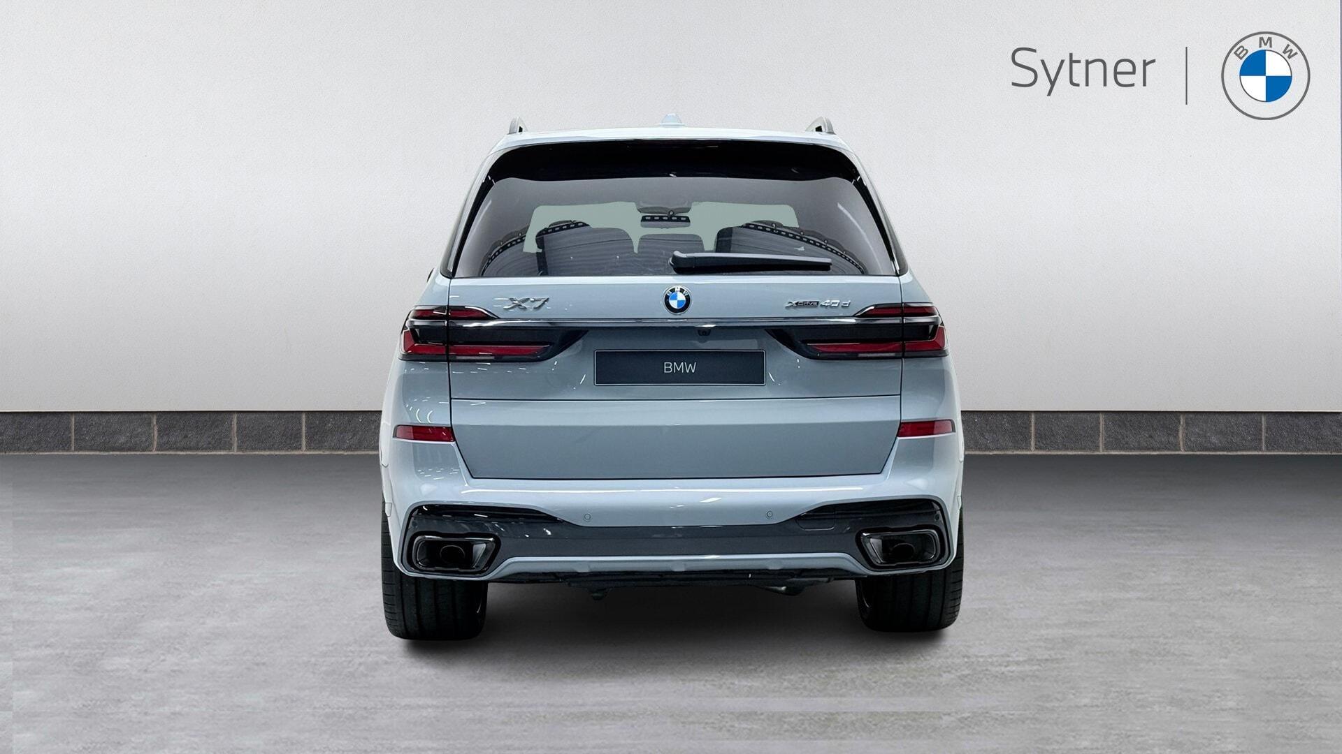 Grey 2026 BMW X7 15
